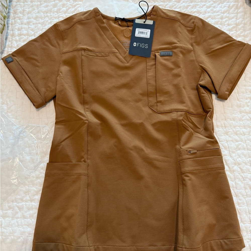 NWT FIGS scrub set - earth